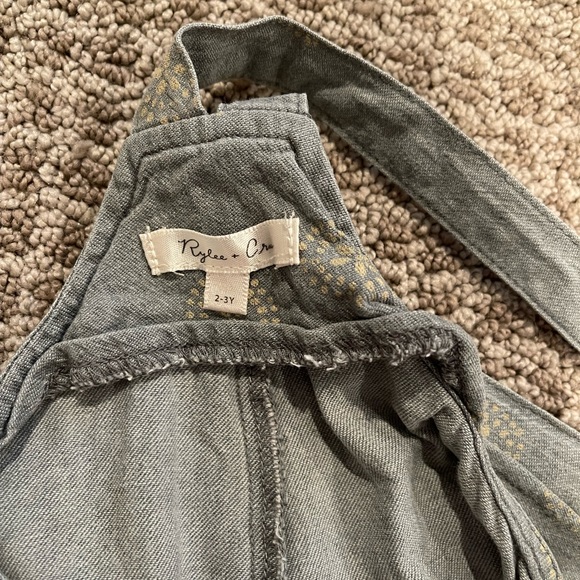 Kids Rylee+Cru Flower Overalls in a Size 2-3Y - Picture 3 of 3